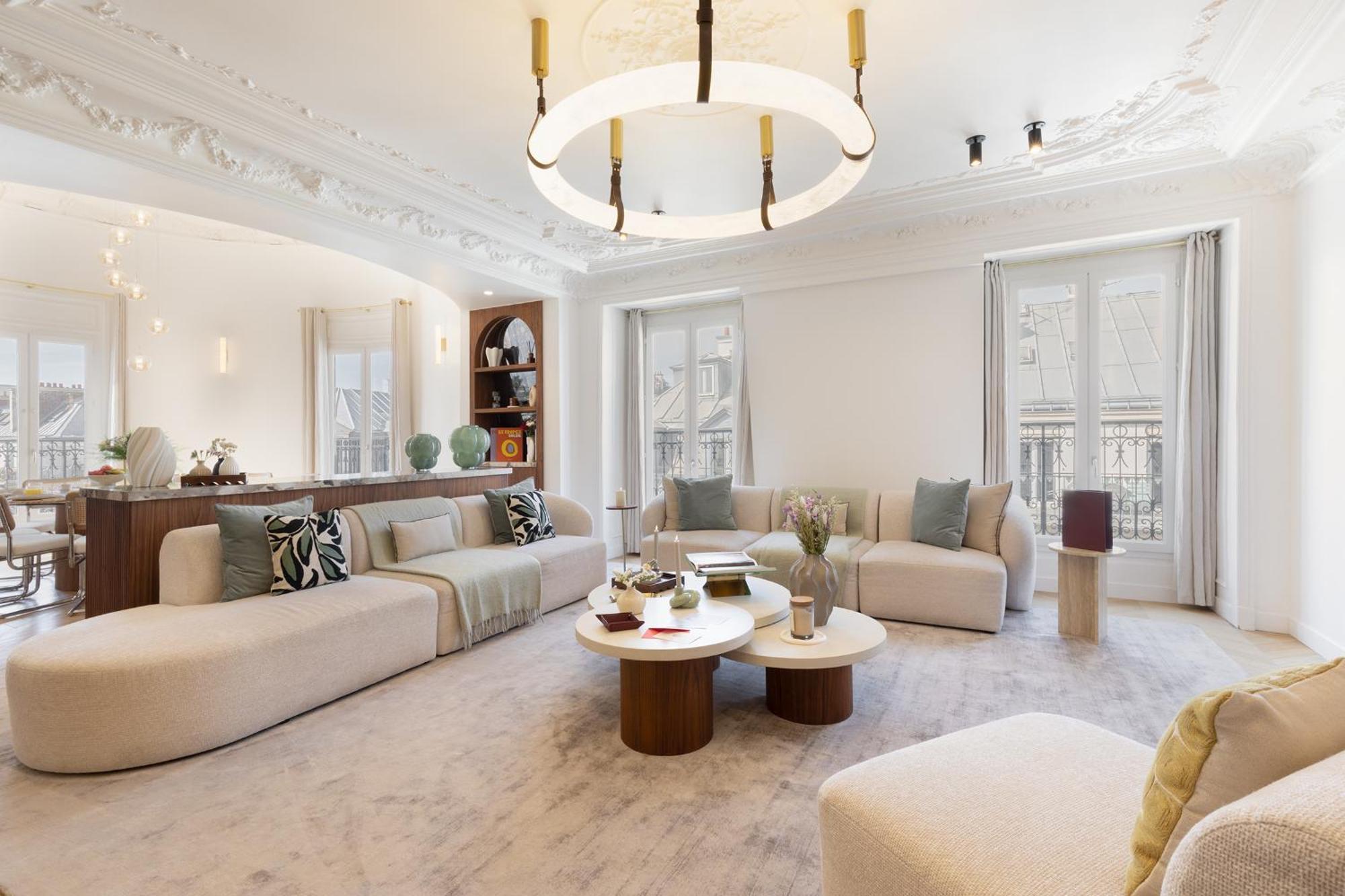 Maison Galante's With Services In La Madeleine - Opera *