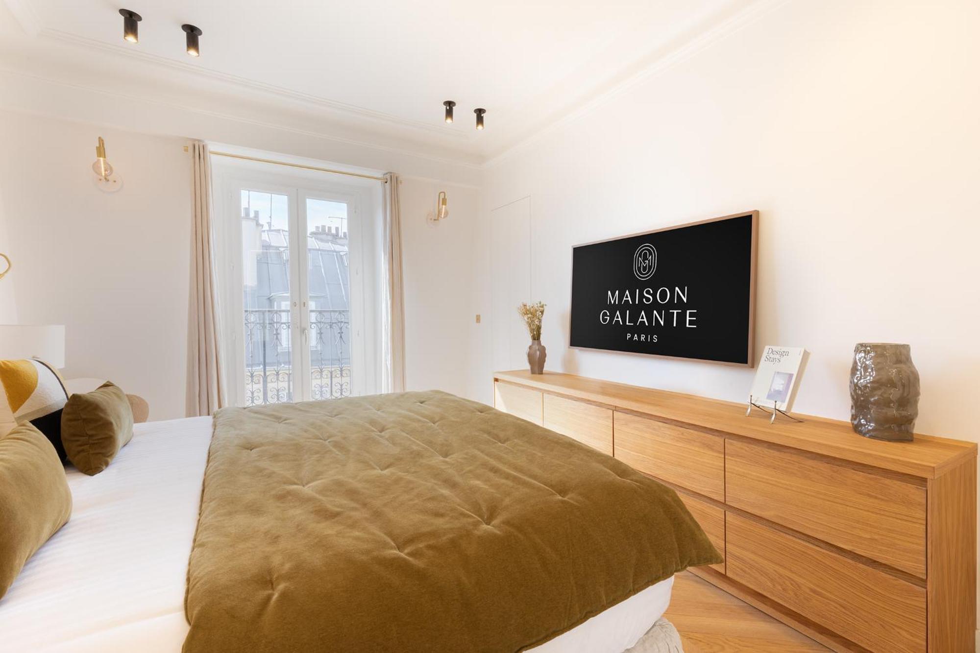 Maison Galante's With Services In La Madeleine - Opera *