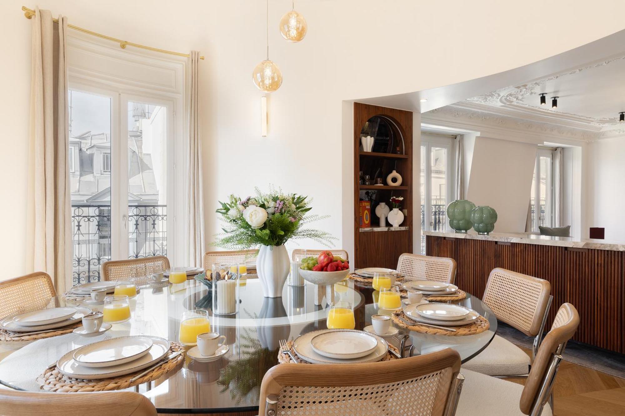 Maison Galante's With Services In La Madeleine - Opera Appartement