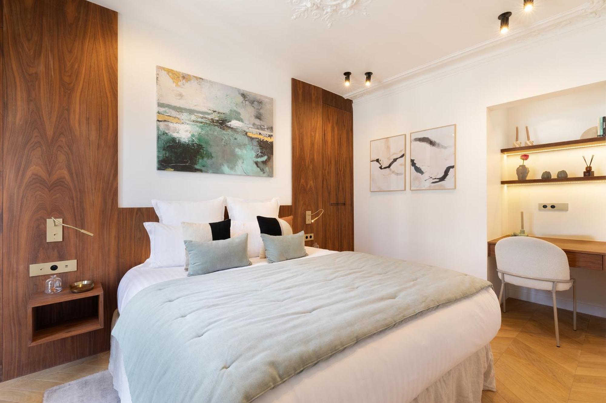 Maison Galante's With Services In La Madeleine - Opera Appartement