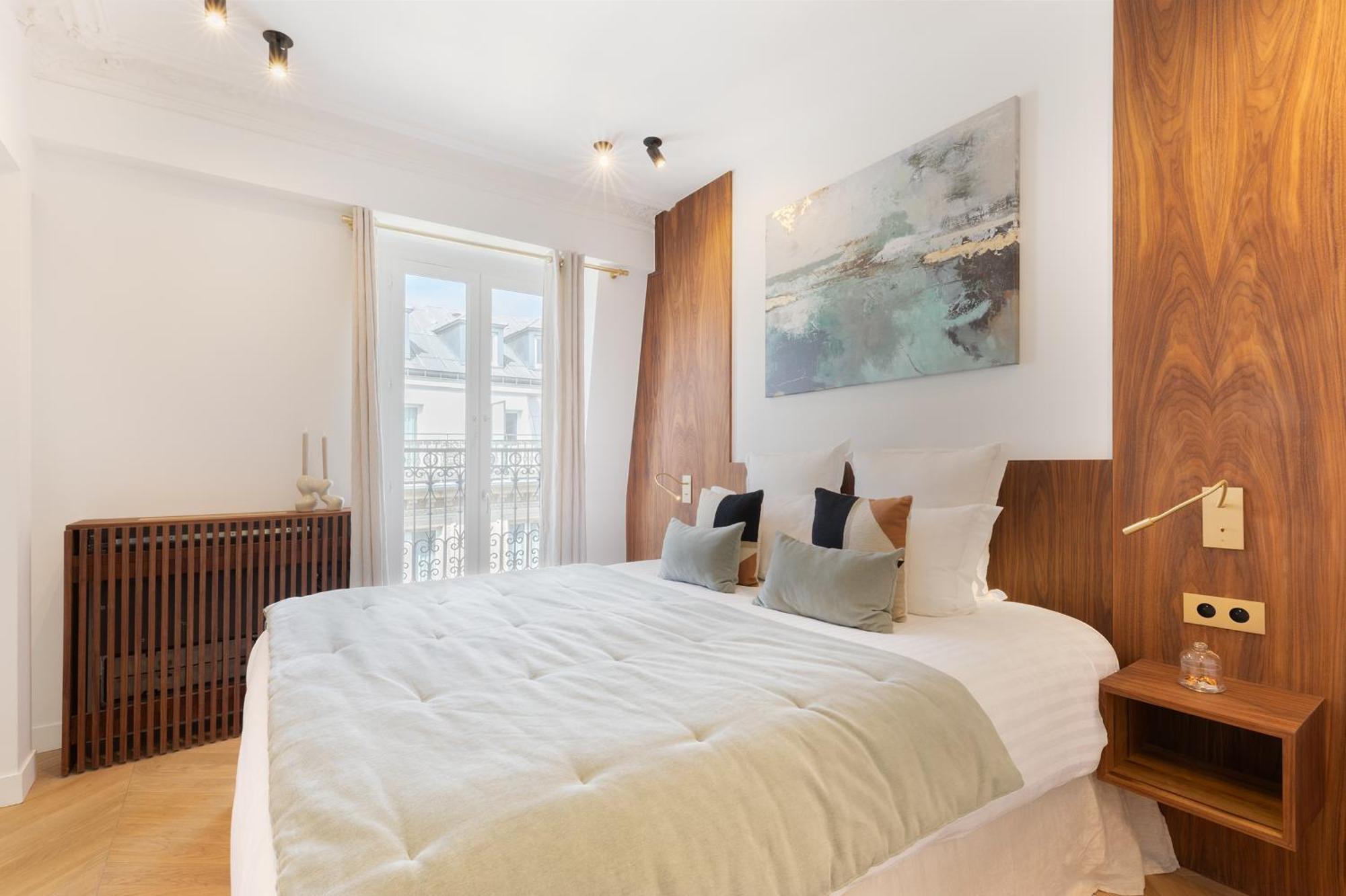 Appartement Maison Galante's With Services In La Madeleine - Opera *