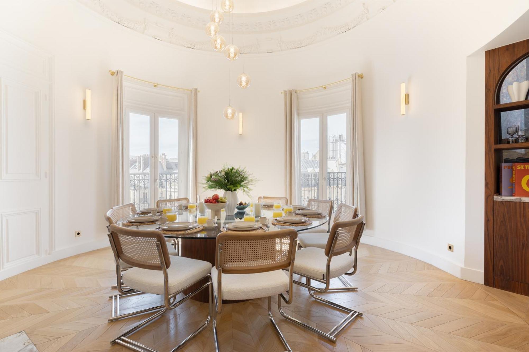 Maison Galante's With Services In La Madeleine - Opera