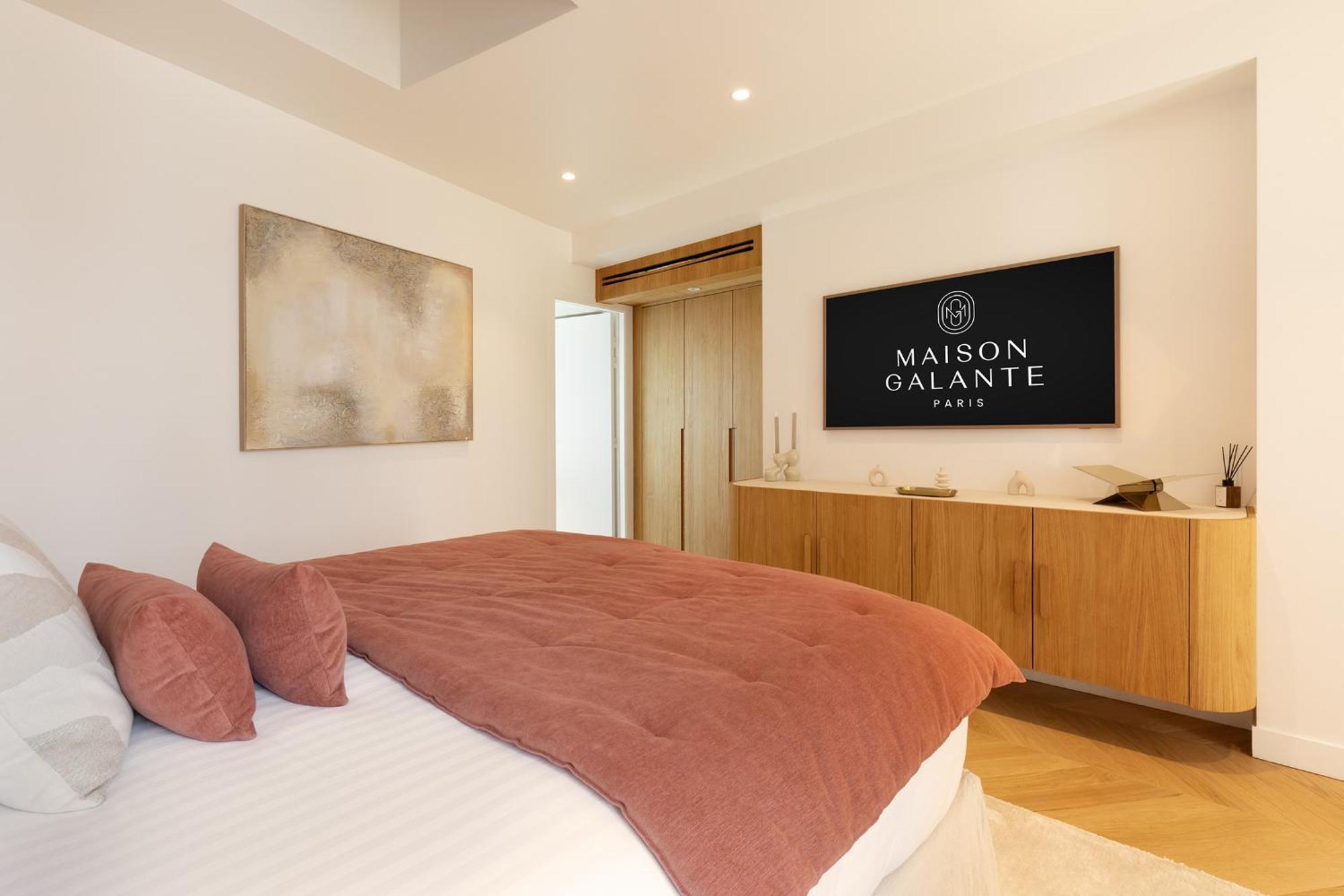 Maison Galante's With Services In La Madeleine - Opera * Parijs