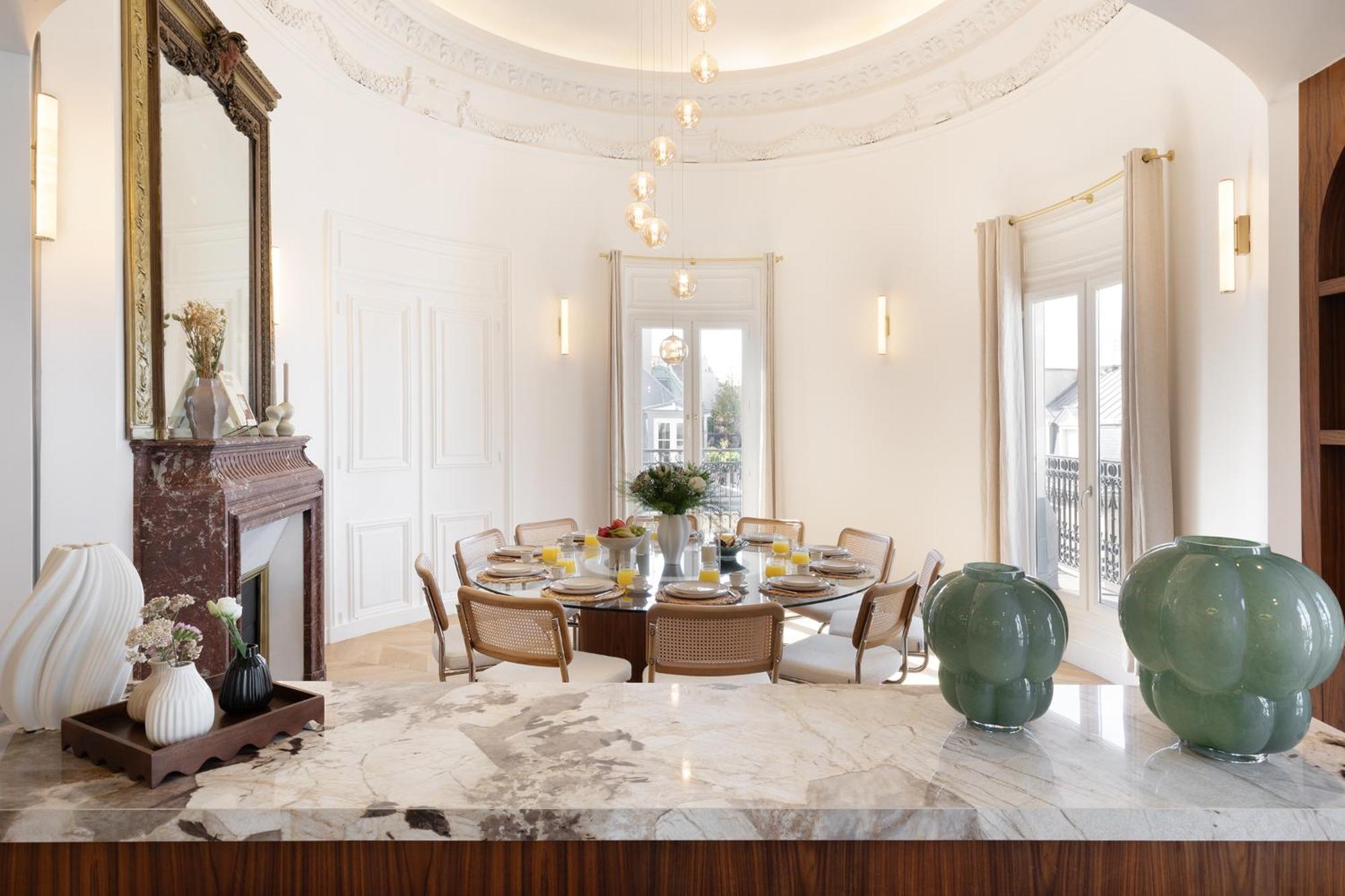 Maison Galante's With Services In La Madeleine - Opera