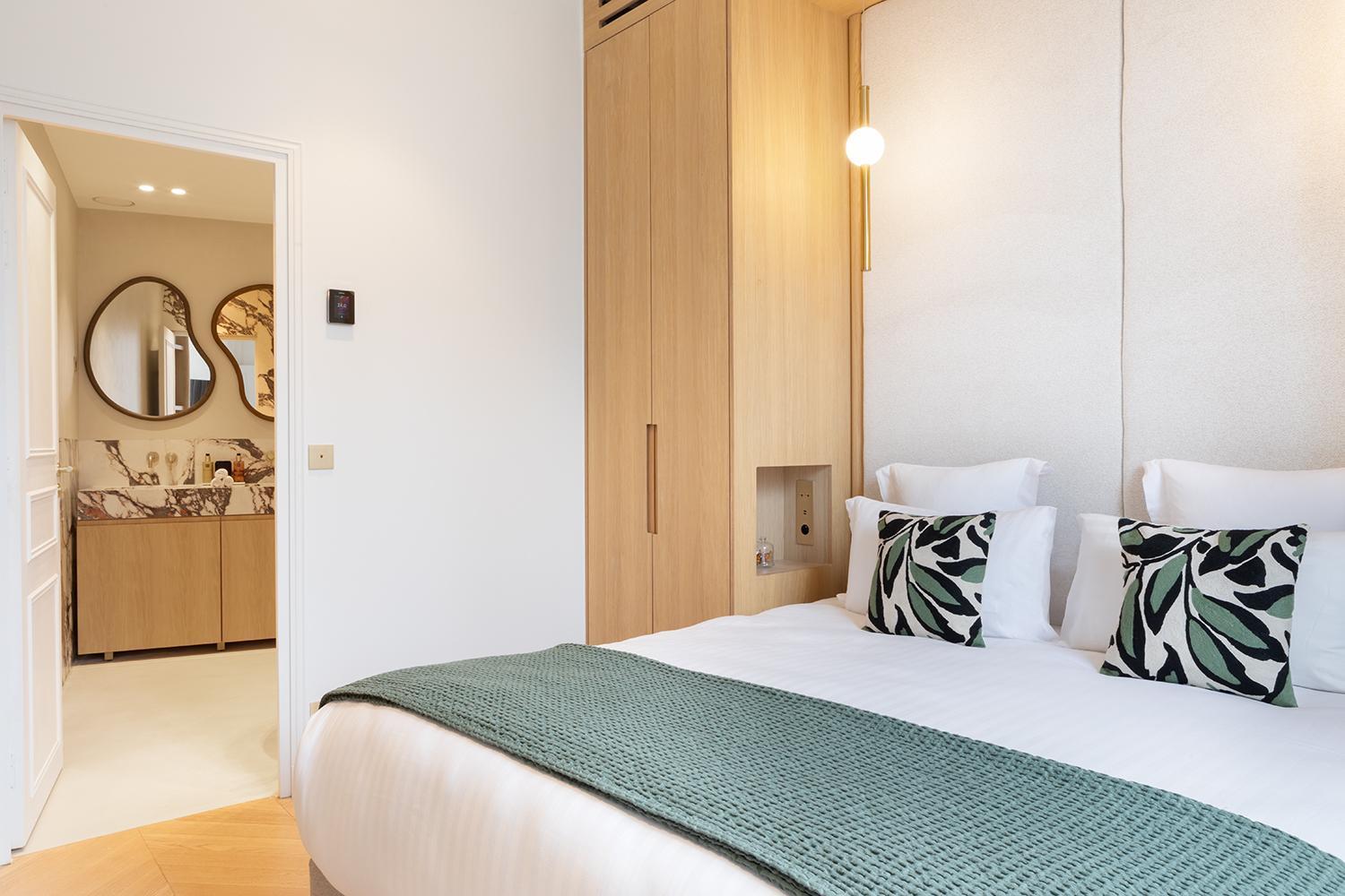 Appartement Maison Galante's With Services In La Madeleine - Opera Parijs