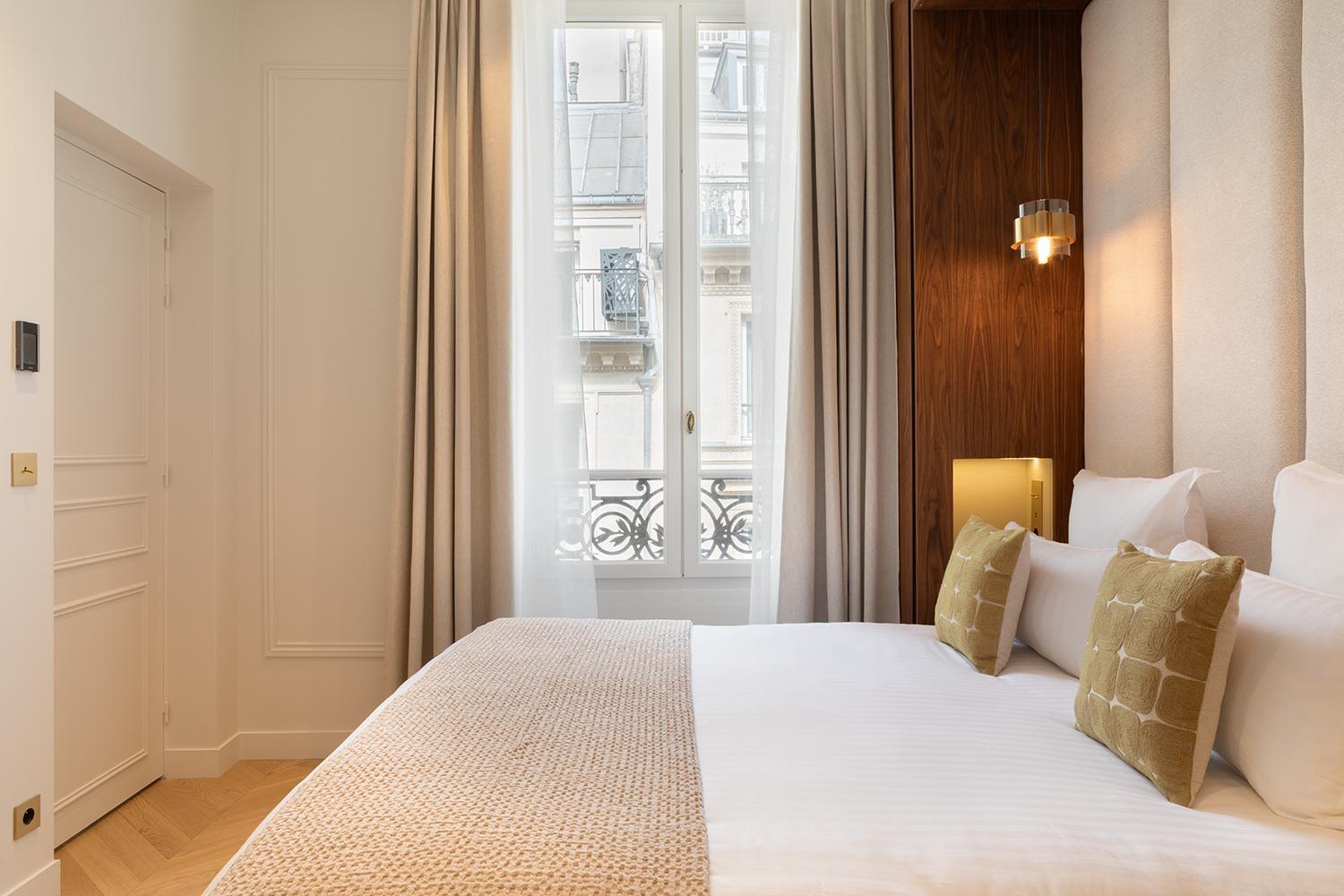 Maison Galante's With Services In La Madeleine - Opera